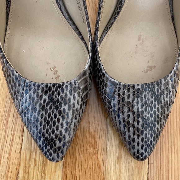 Snakeskin pumps - Picture 4 of 6